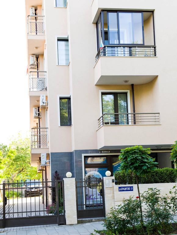 DDenko Apartment Burgas Stad Buitenkant foto
